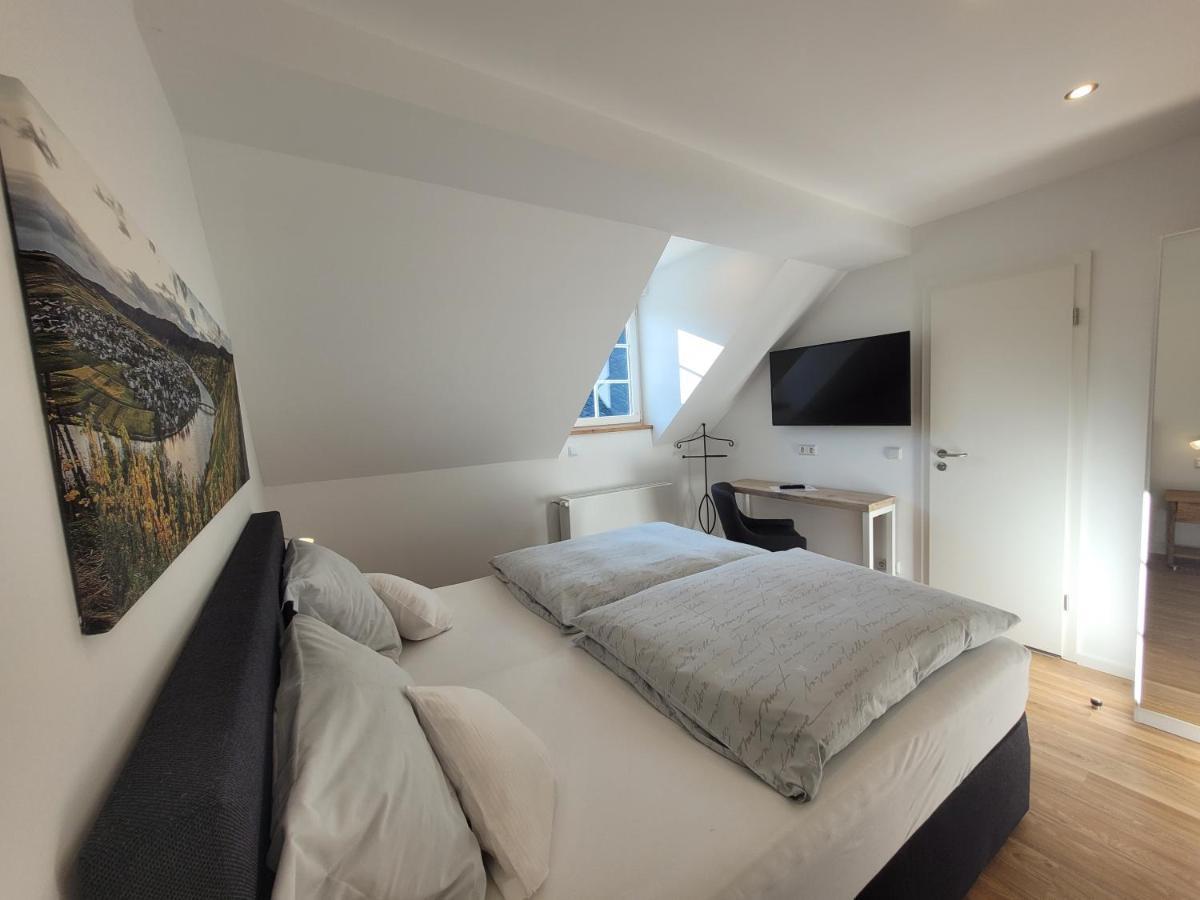 Weingut Lehnert-Veit Gutshotel Piesport Exterior foto