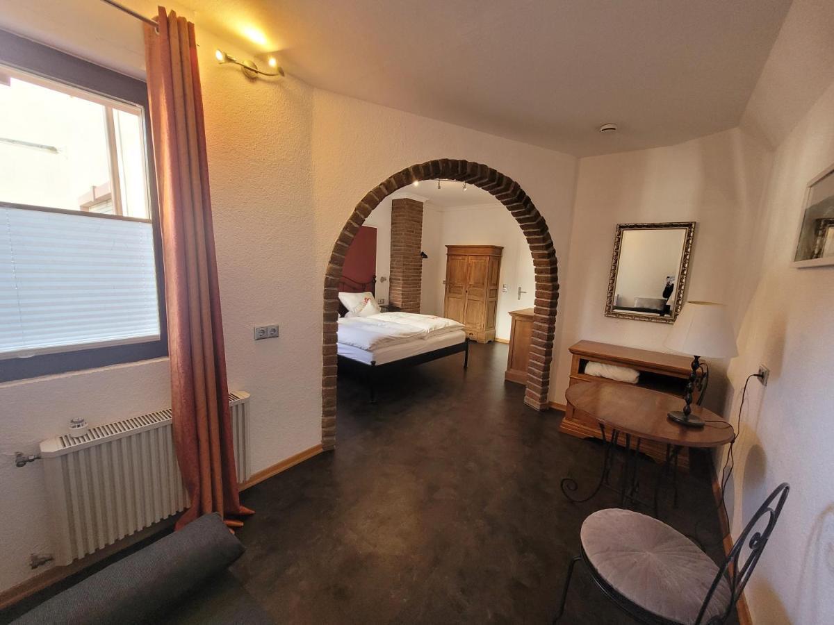 Weingut Lehnert-Veit Gutshotel Piesport Exterior foto