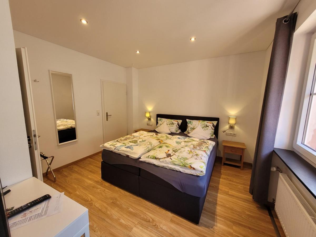 Weingut Lehnert-Veit Gutshotel Piesport Exterior foto